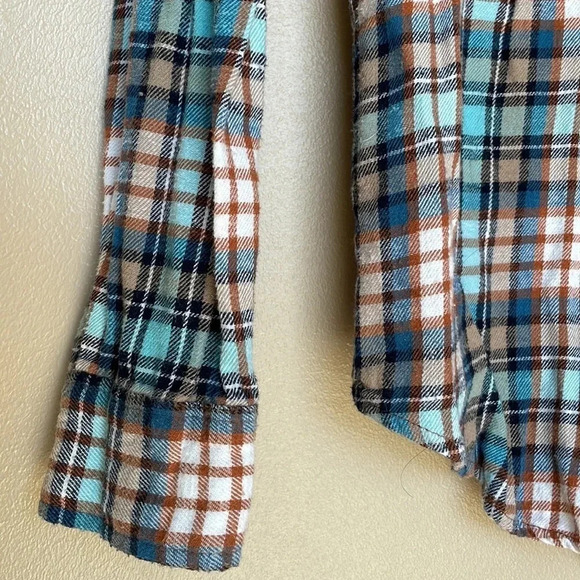 Aeropostale Women’s Cotten Plaid Button Up Size Small - Picture 5 of 7